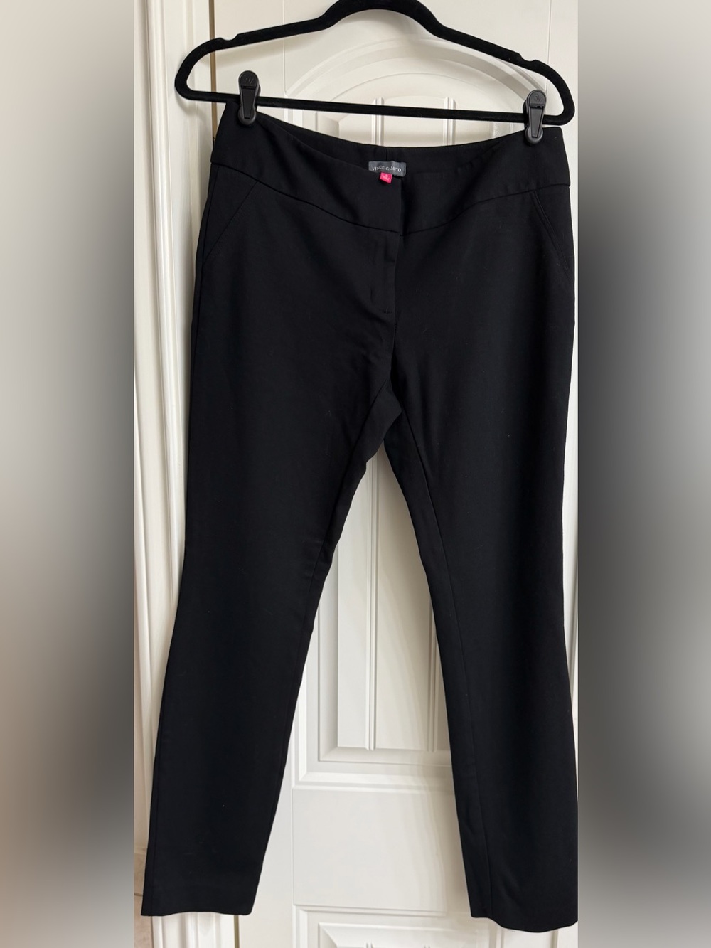 Vince Camuto black ankle-length knit pants Size 6